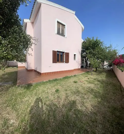 Casa Per 9 Persone Bbq Wi-Fi Apartment San Teodoro