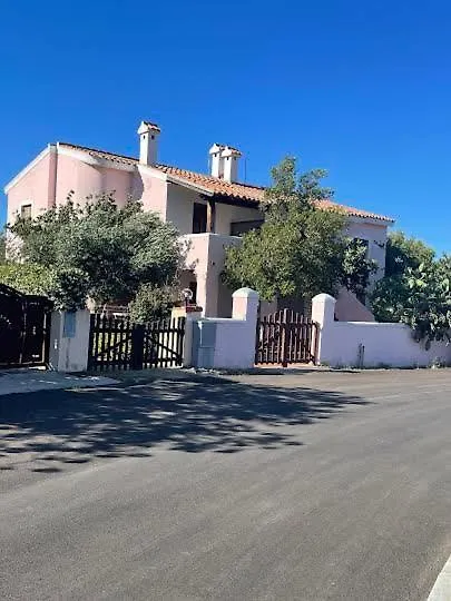 Casa Per 9 Persone Bbq Wi-Fi Apartment San Teodoro