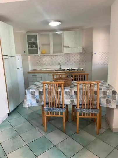Casa Per 9 Persone Bbq Wi-Fi Apartment San Teodoro