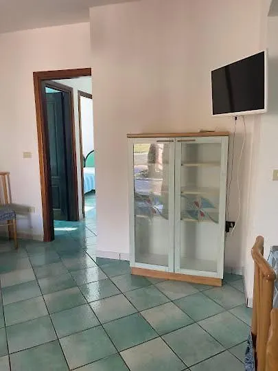 Casa Per 9 Persone Bbq Wi-Fi Apartment San Teodoro   San Teodoro (Sardinia)