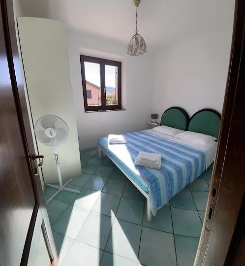 Casa Per 9 Persone Bbq Wi-Fi Apartment San Teodoro  San Teodoro (Sardinia)